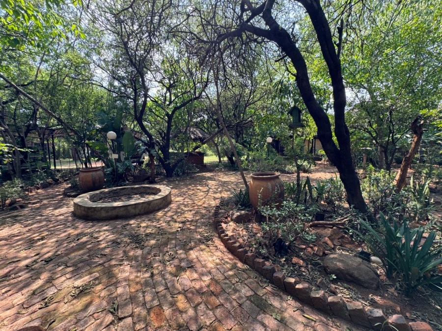 6 Bedroom Property for Sale in Hartbeespoort Rural North West